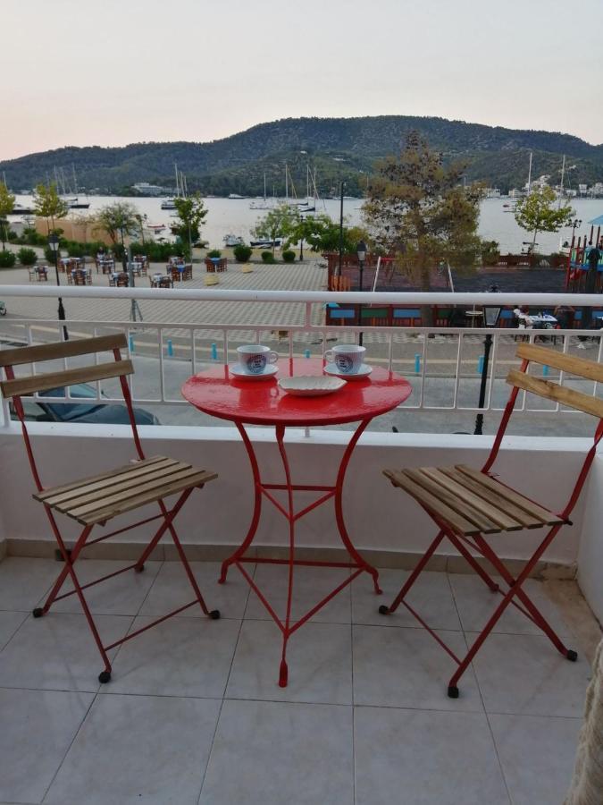 Waterway View Apartment Galatás Exterior foto